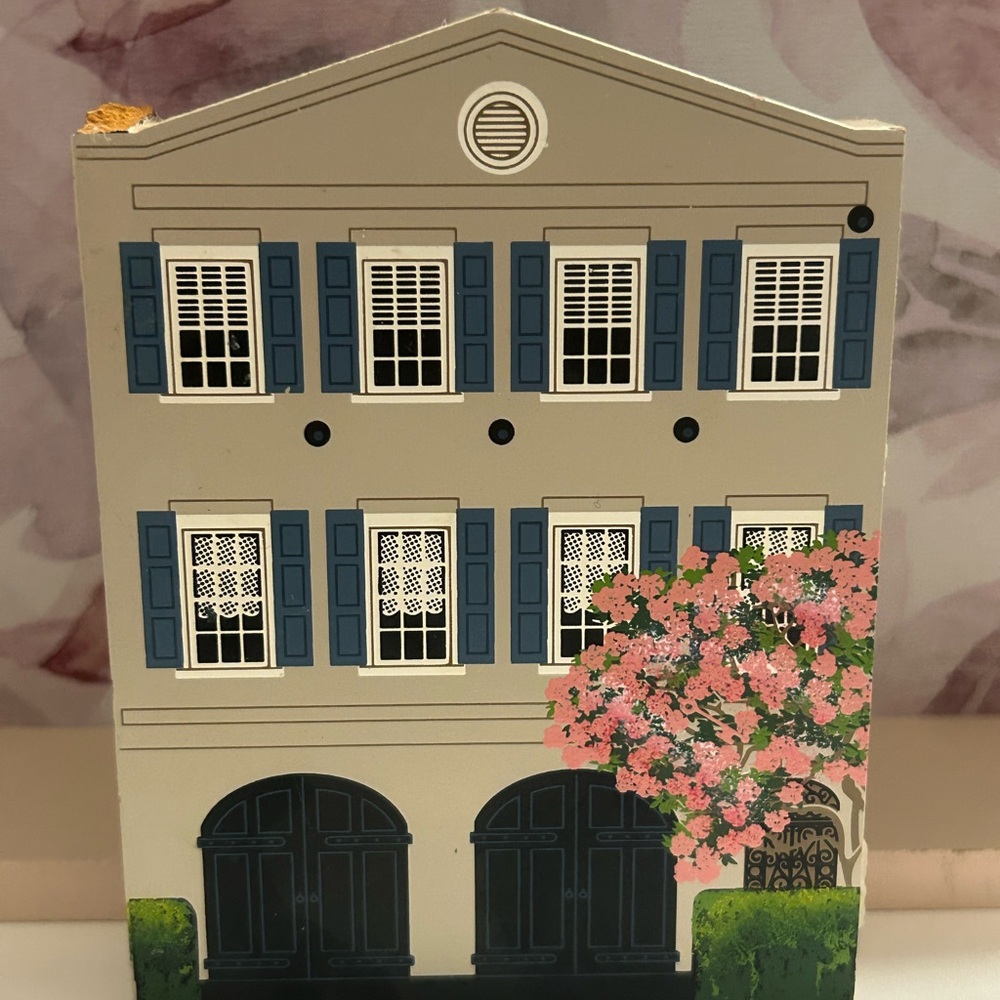 91 east bay. Rainbow row. Charming House Decor with Blue Shutters
